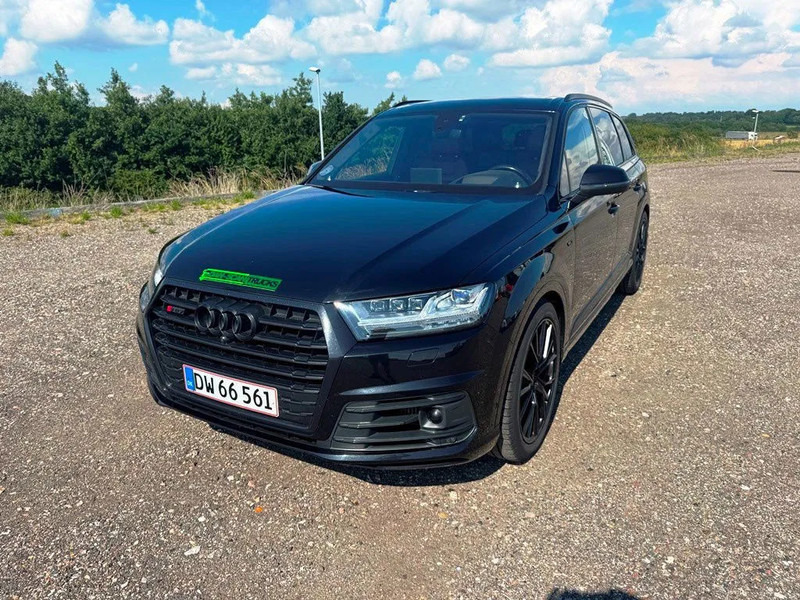 Audi SQ7 Black Edition. panoramo sun roof. . oil heater. head up display. 21" alu weels. night vision. B&O sound system. - SUV: slika 3 Audi SQ7 Black Edition. panoramo sun roof. . oil heater. head up display. 21" alu weels. night vision. B&O sound system. - SUV: slika 3