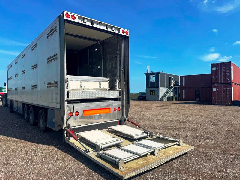 Fliegl Vandborg 3 stock pigs trailer inkl. new Dolly - Poluprikolica za prevoz stoke: slika 2 Fliegl Vandborg 3 stock pigs trailer inkl. new Dolly - Poluprikolica za prevoz stoke: slika 2