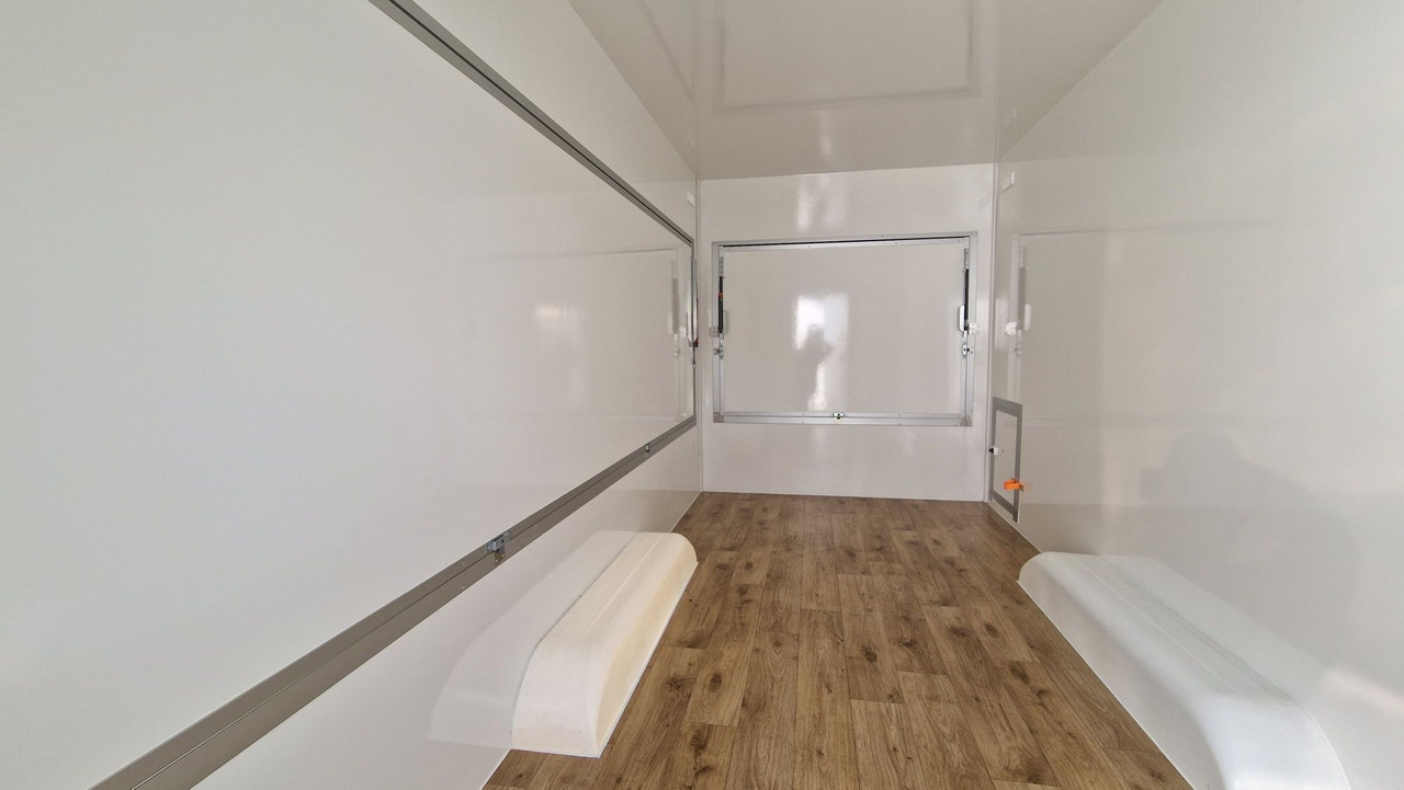 Przyczepa Gastronomiczna Handlowa FoodTruck - Prikolica za hrane: slika 4 Przyczepa Gastronomiczna Handlowa FoodTruck - Prikolica za hrane: slika 4