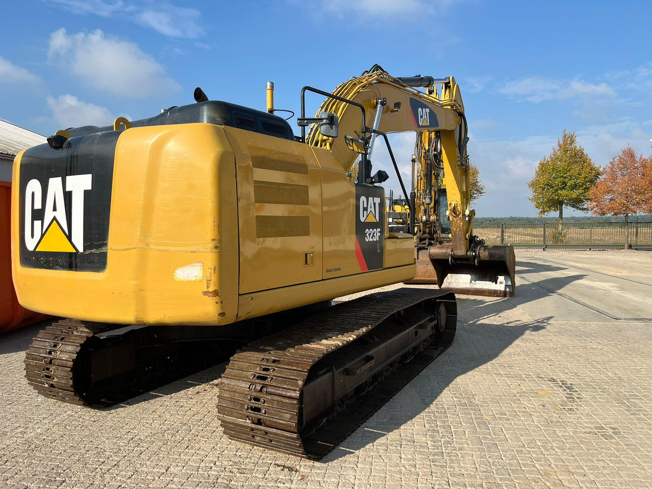 Caterpillar 323FL - Bager guseničar: slika 1 Caterpillar 323FL - Bager guseničar: slika 1