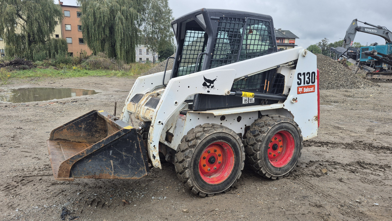 BOBCAT S130 - Mini utovarivač: slika 1 BOBCAT S130 - Mini utovarivač: slika 1
