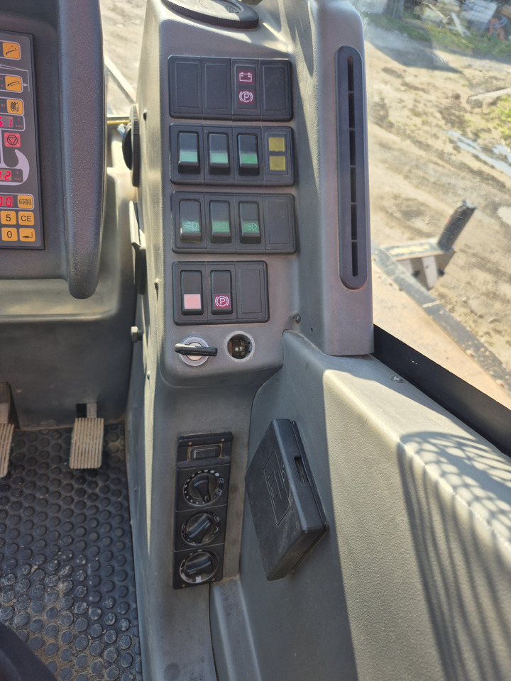 Autodizalica GROVE GMK3055: slika 11 Autodizalica GROVE GMK3055: slika 11