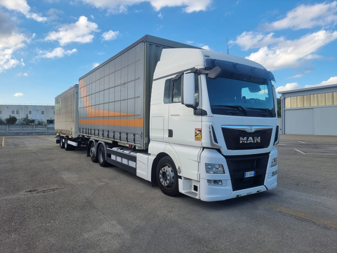 AUTOCARRO PORTACASSE - 2016 - 781000 km MAN TGX 26.440 6x2 - Kamion sa ceradom, Prikolica sa ceradom: slika 1 AUTOCARRO PORTACASSE - 2016 - 781000 km MAN TGX 26.440 6x2 - Kamion sa ceradom, Prikolica sa ceradom: slika 1
