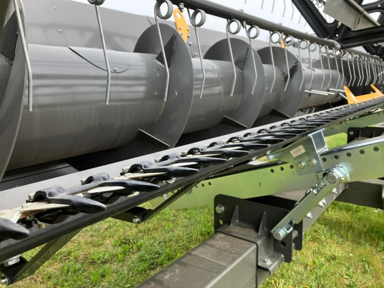 Fendt FREEFLOW 540 - Prednji deo kombajna: slika 4 Fendt FREEFLOW 540 - Prednji deo kombajna: slika 4