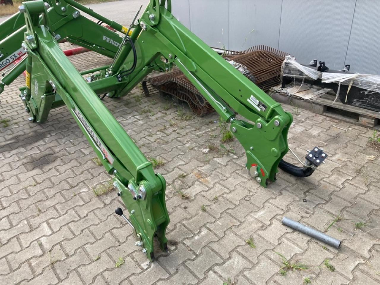 Fendt FRONTLADER CARGO 5X85 AKTION - Prednji utovarivač za traktor: slika 2 Fendt FRONTLADER CARGO 5X85 AKTION - Prednji utovarivač za traktor: slika 2