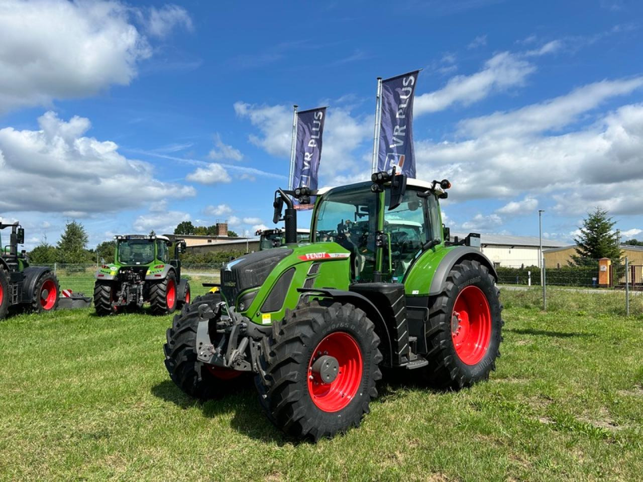 Fendt VARIO 724 GEN 6 PROFI+ SETTING 2 - Traktor: slika 1 Fendt VARIO 724 GEN 6 PROFI+ SETTING 2 - Traktor: slika 1