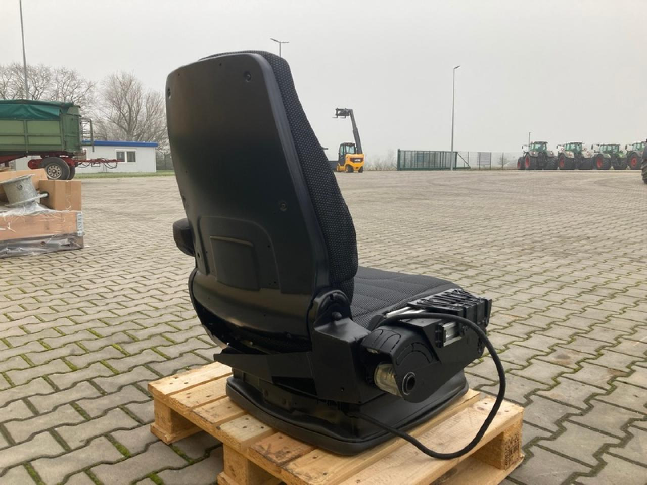 GRAMMER SITZ FENDT IDEAL - Sedište za Poljoprivredna mašina: slika 2 GRAMMER SITZ FENDT IDEAL - Sedište za Poljoprivredna mašina: slika 2