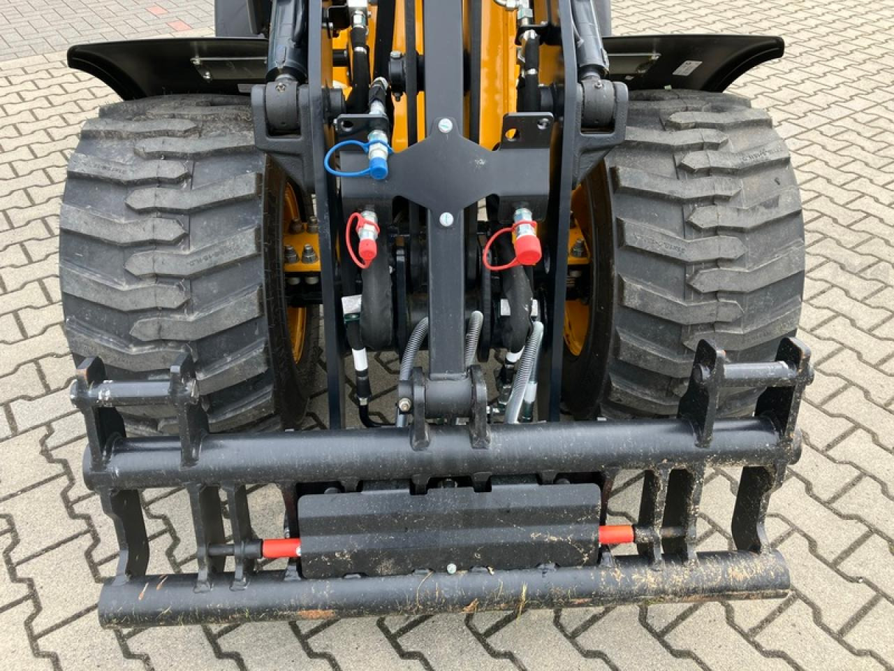 JCB 403 AGRI SMART POWER EURO-AUFNAHME - Utovarivač točkaš: slika 5 JCB 403 AGRI SMART POWER EURO-AUFNAHME - Utovarivač točkaš: slika 5