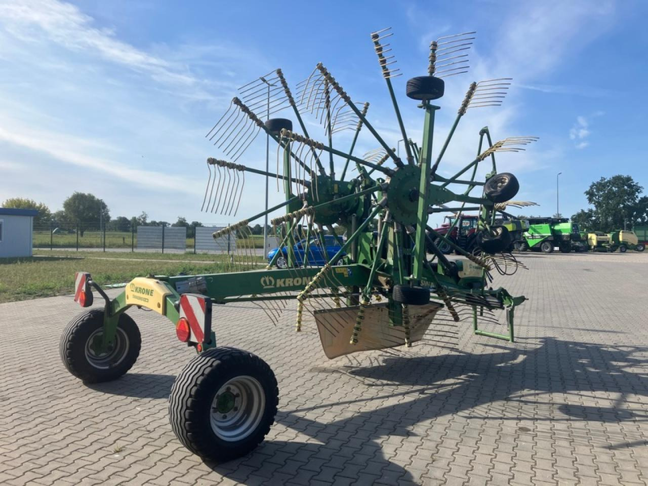 Krone TC880 - Prevrtač/ Grabuljač: slika 3 Krone TC880 - Prevrtač/ Grabuljač: slika 3