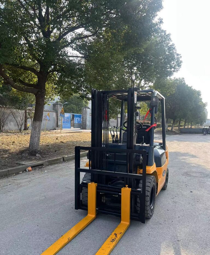 Toyota Made in Japan 7FD30 3ton 5ton 7FD50 for sale - Dizel viljuškar: slika 3 Toyota Made in Japan 7FD30 3ton 5ton 7FD50 for sale - Dizel viljuškar: slika 3