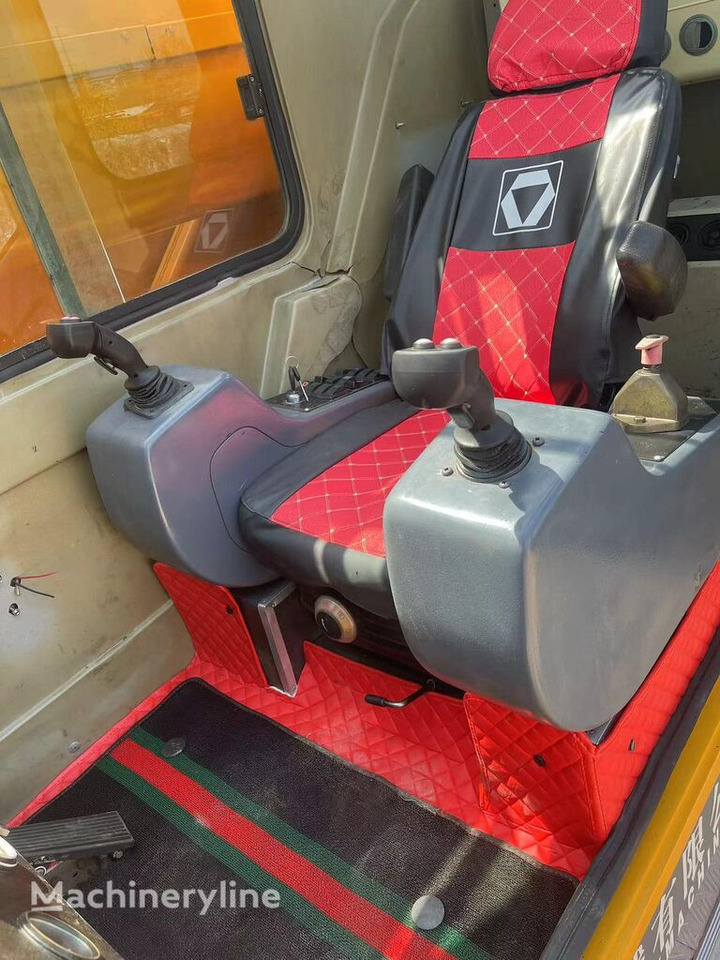 XCMG QY100K QY100K-II QY90K 100T 100ton 90 80 70 50 - Autodizalica: slika 5 XCMG QY100K QY100K-II QY90K 100T 100ton 90 80 70 50 - Autodizalica: slika 5