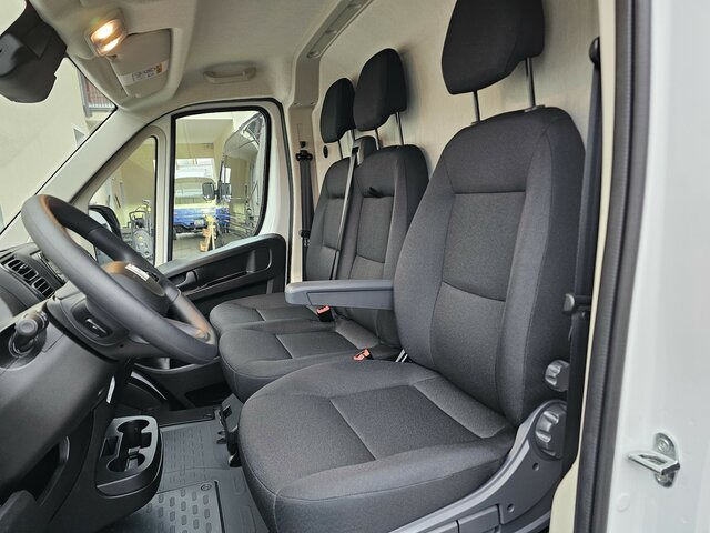 Novu Furgon FIAT Ducato 35 MAXI 180 Serie10-9.2 Modell 2025 L2H2...: slika 40 Novu Furgon FIAT Ducato 35 MAXI 180 Serie10-9.2 Modell 2025 L2H2...: slika 40