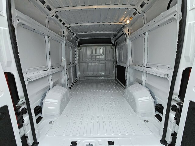 Novu Furgon FIAT Ducato 35 MAXI 180 Serie10-9.2 Modell 2025 L2H2...: slika 28 Novu Furgon FIAT Ducato 35 MAXI 180 Serie10-9.2 Modell 2025 L2H2...: slika 28