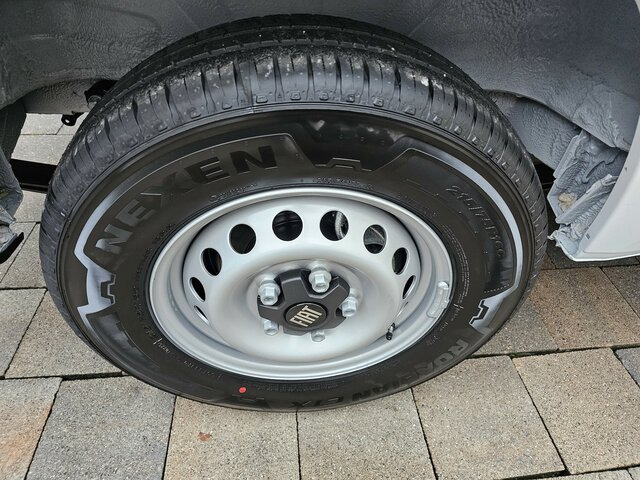 Novu Furgon FIAT Ducato 35 MAXI 180 Serie10-9.2 Modell 2025 L2H2...: slika 24 Novu Furgon FIAT Ducato 35 MAXI 180 Serie10-9.2 Modell 2025 L2H2...: slika 24