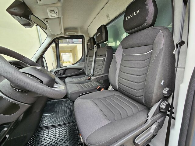 IVECO Daily 35S18 3.0 Pritsche Plane LBW Bär AHK ACC - Dostavno vozilo sa ceradom: slika 2 IVECO Daily 35S18 3.0 Pritsche Plane LBW Bär AHK ACC - Dostavno vozilo sa ceradom: slika 2
