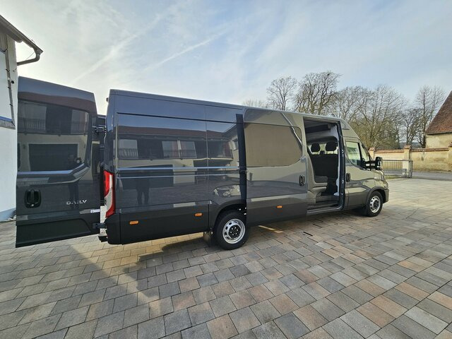IVECO Daily 35S18HA8V DOKA Snoeks Mixto Hi-Matic 16m³ - Furgon, Dostavno vozilo sa duplom kabinom: slika 2 IVECO Daily 35S18HA8V DOKA Snoeks Mixto Hi-Matic 16m³ - Furgon, Dostavno vozilo sa duplom kabinom: slika 2