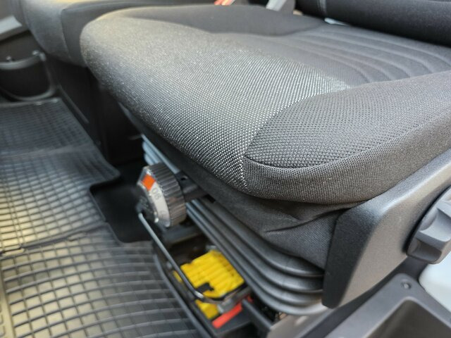 IVECO Daily 35S18HA8V Hi-Matic 18m³ Modell 2025 MY24... - Furgon: slika 2 IVECO Daily 35S18HA8V Hi-Matic 18m³ Modell 2025 MY24... - Furgon: slika 2