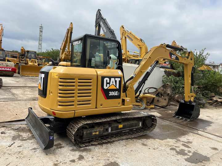 6ton used caterpillar 306e2 crawler excavator cat 306 tractor excavator second hand cat 306e2 excavator - Bager guseničar: slika 4 6ton used caterpillar 306e2 crawler excavator cat 306 tractor excavator second hand cat 306e2 excavator - Bager guseničar: slika 4