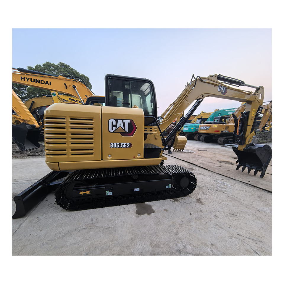 CAT 305.5E2 Excavator - Mini bager: slika 3 CAT 305.5E2 Excavator - Mini bager: slika 3
