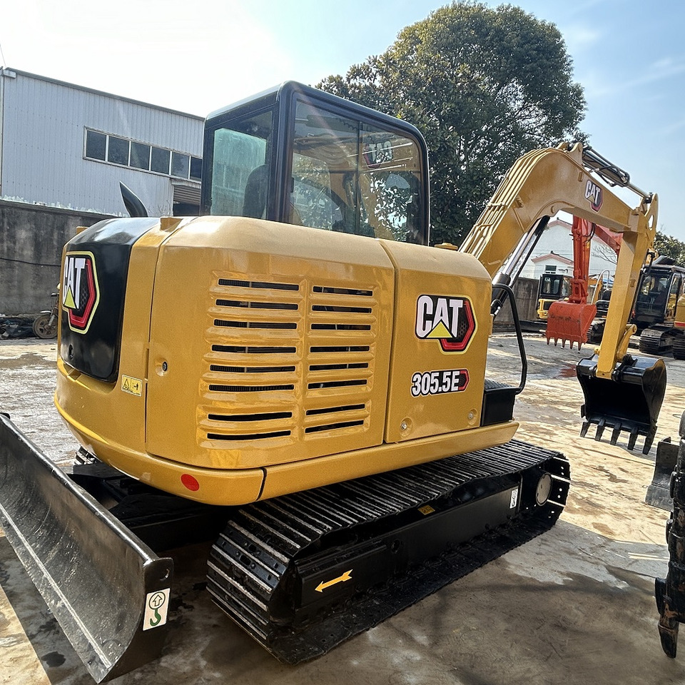 CAT 305.5E2 Excavator - Mini bager: slika 1 CAT 305.5E2 Excavator - Mini bager: slika 1