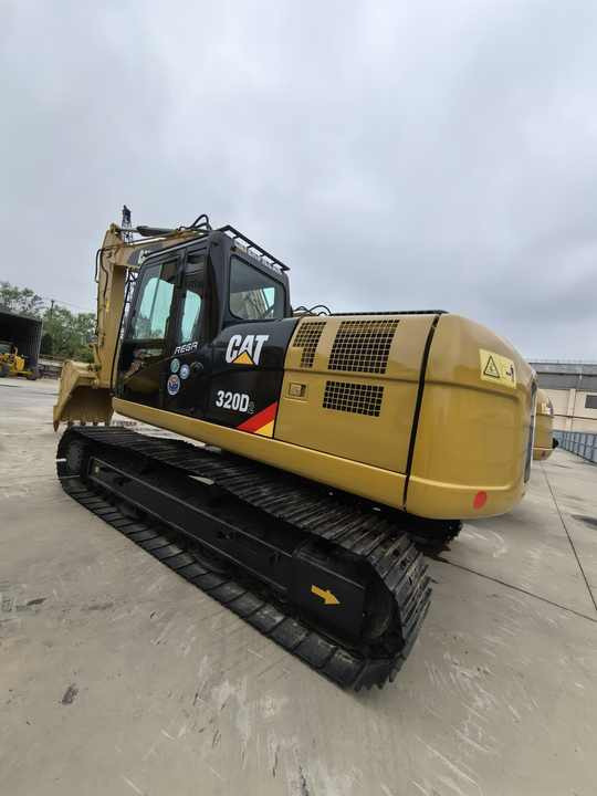 CAT 320D excavator - Bager guseničar: slika 3 CAT 320D excavator - Bager guseničar: slika 3