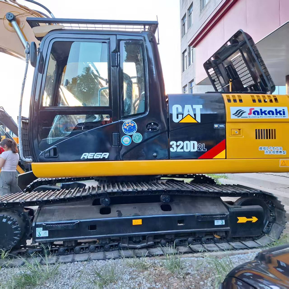 CAT 320D2L Excavator - Bager guseničar: slika 1 CAT 320D2L Excavator - Bager guseničar: slika 1