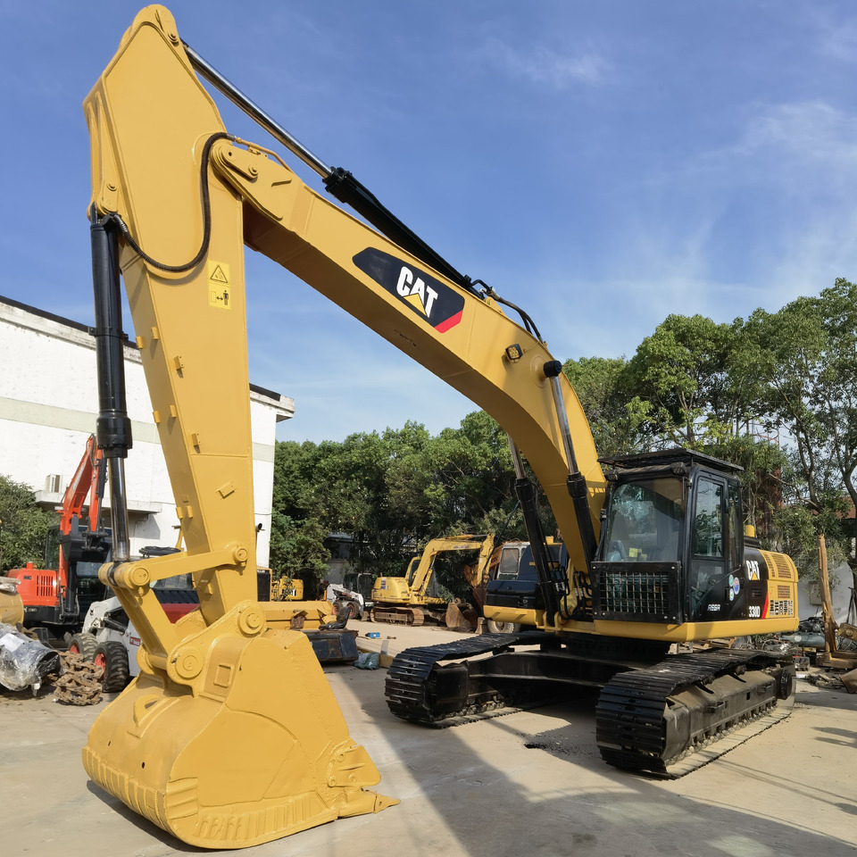 CAT 330D Excavator - Bager guseničar: slika 2 CAT 330D Excavator - Bager guseničar: slika 2