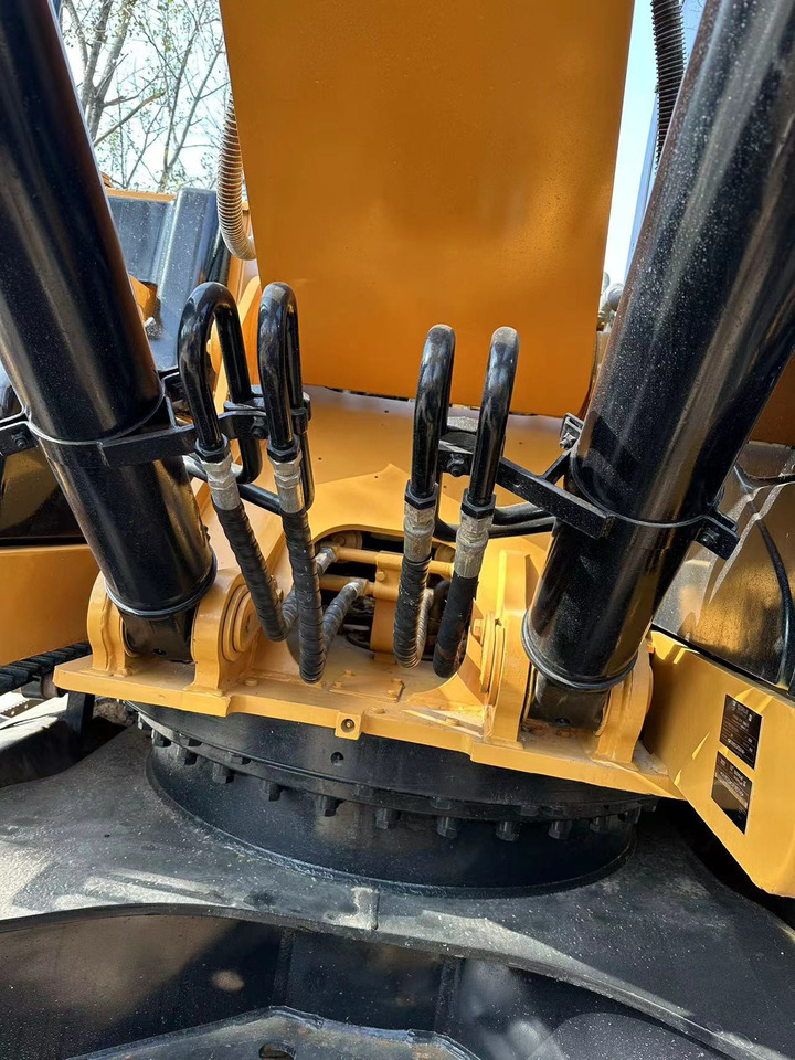 Bager guseničar CATERPILLAR 325 D: slika 6