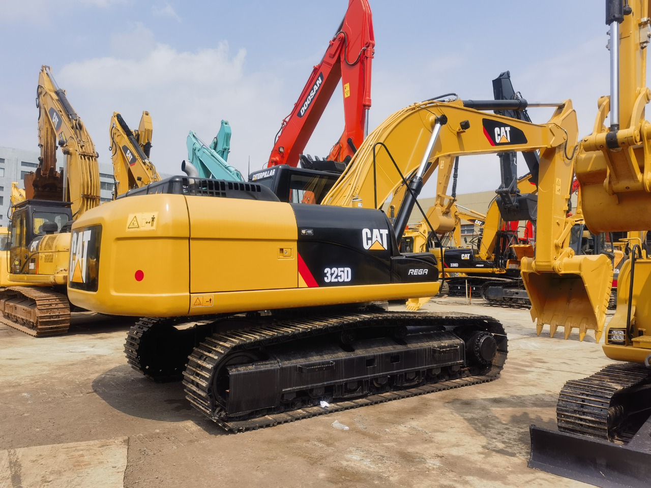 CATERPILLAR CAT 325D Excavator - Bager guseničar: slika 3 CATERPILLAR CAT 325D Excavator - Bager guseničar: slika 3