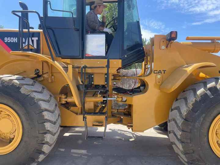 Caterpillar 950H Used Front End Loader Cheap Price Quality Used Wheel Loaders from CAT 950H - Utovarivač točkaš: slika 5 Caterpillar 950H Used Front End Loader Cheap Price Quality Used Wheel Loaders from CAT 950H - Utovarivač točkaš: slika 5