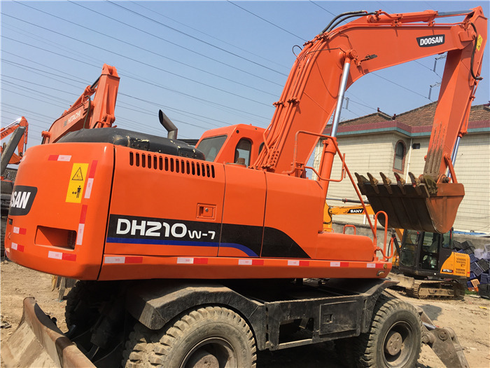 Doosan DH210w-7 wheel excavator - Bager točkaš: slika 2 Doosan DH210w-7 wheel excavator - Bager točkaš: slika 2