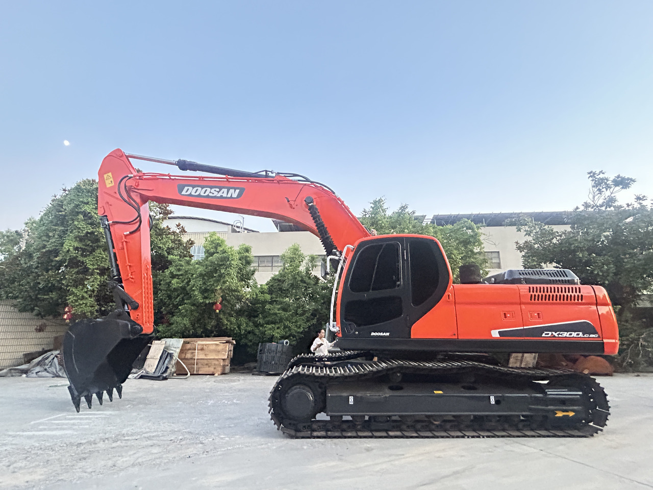 Doosan DX300LC Crawler Excavator - Bager guseničar: slika 4 Doosan DX300LC Crawler Excavator - Bager guseničar: slika 4