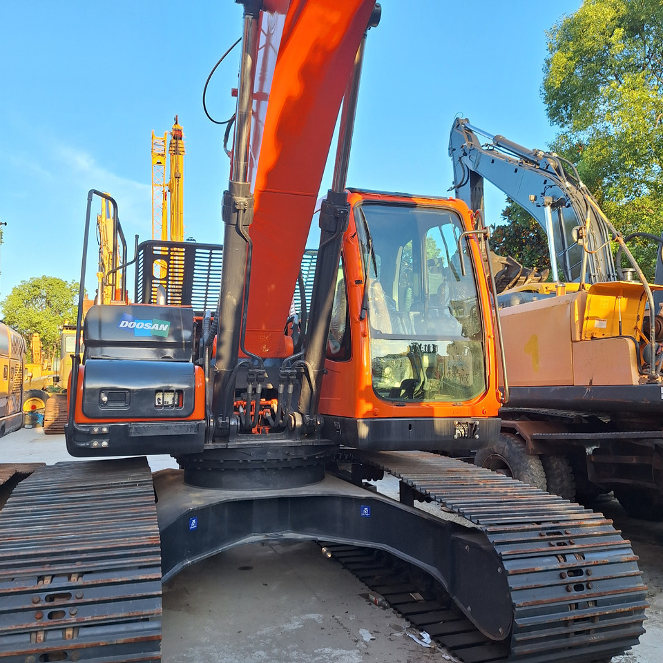 Doosan Dx225LC-9C Crawler Excavator - Bager guseničar: slika 1 Doosan Dx225LC-9C Crawler Excavator - Bager guseničar: slika 1