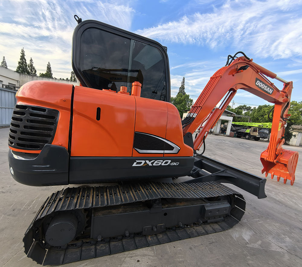 Doosan Dx60 Crawler Excavator - Bager guseničar: slika 1 Doosan Dx60 Crawler Excavator - Bager guseničar: slika 1