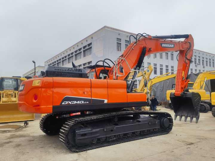 Good Condition Used Excavators Japan Used Excavator DOOSAN DX340LCA Hydraulic Crawler Digger Excavator for Sale - Bager guseničar: slika 5 Good Condition Used Excavators Japan Used Excavator DOOSAN DX340LCA Hydraulic Crawler Digger Excavator for Sale - Bager guseničar: slika 5