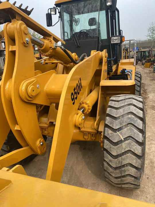 Good condition used CAT 950H wheel loader used loaders caterpillar 950H loader for sale - Utovarivač točkaš: slika 3 Good condition used CAT 950H wheel loader used loaders caterpillar 950H loader for sale - Utovarivač točkaš: slika 3