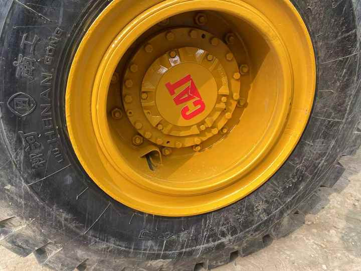 Good condition used CAT 950H wheel loader used loaders caterpillar 950H loader for sale - Utovarivač točkaš: slika 2 Good condition used CAT 950H wheel loader used loaders caterpillar 950H loader for sale - Utovarivač točkaš: slika 2