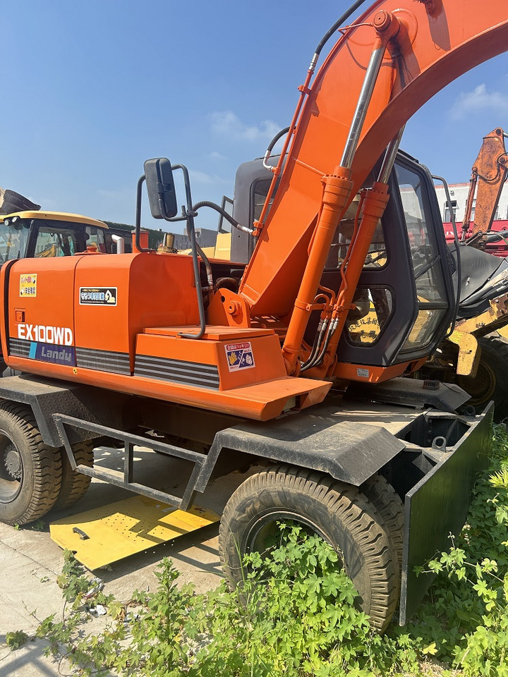 HITACHI Hitachi EX100WD wheel excavator - Bager točkaš: slika 3 HITACHI Hitachi EX100WD wheel excavator - Bager točkaš: slika 3