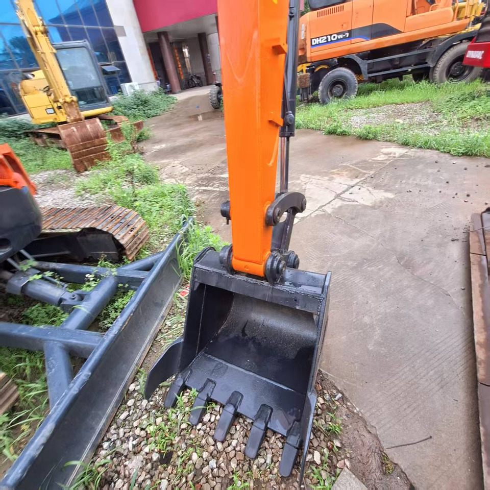 Hitachi ZX50 Excavator - Bager guseničar: slika 5 Hitachi ZX50 Excavator - Bager guseničar: slika 5