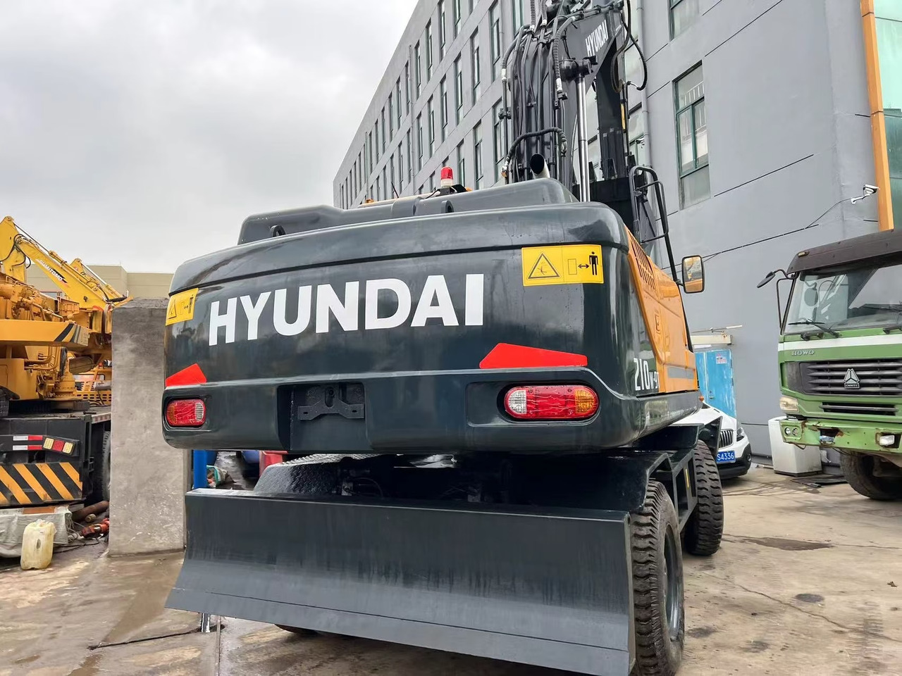 Hyundai 210w-9 wheel excavator - Bager točkaš: slika 5 Hyundai 210w-9 wheel excavator - Bager točkaš: slika 5