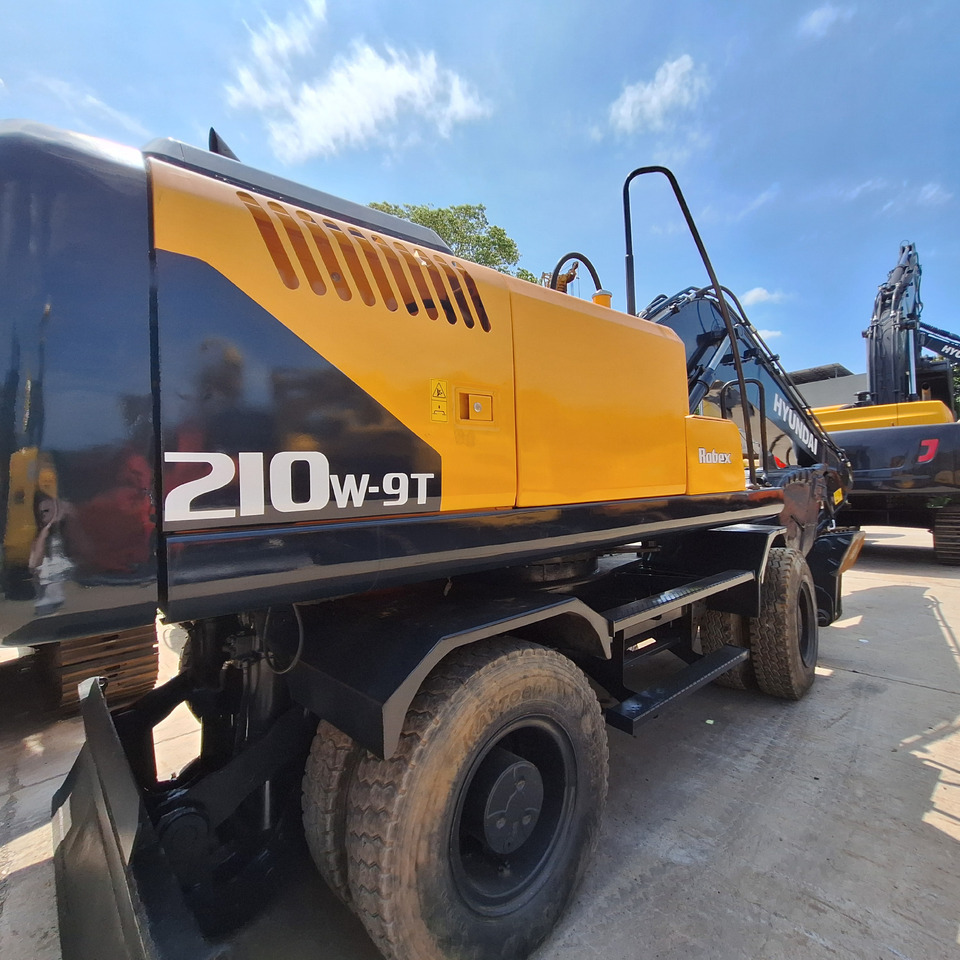 Hyundai 210w-9T wheel excavator - Bager točkaš: slika 3 Hyundai 210w-9T wheel excavator - Bager točkaš: slika 3