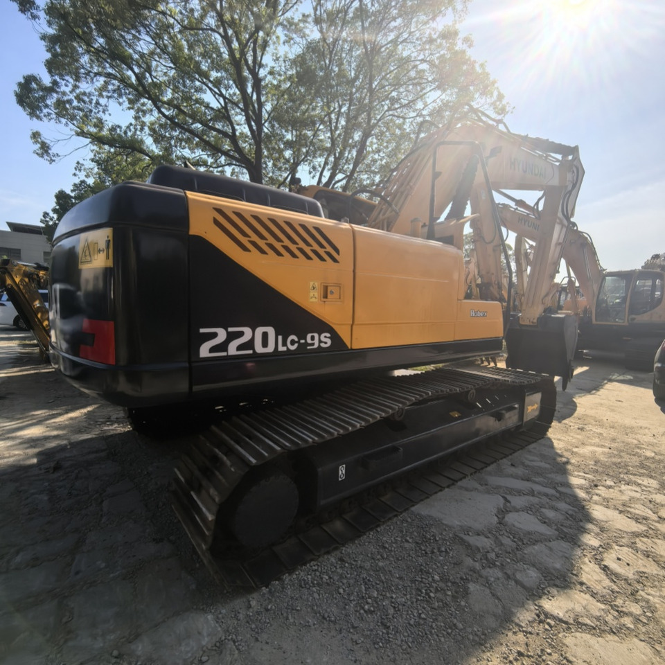 Hyundai 220lc-9s excavator - Bager točkaš: slika 4 Hyundai 220lc-9s excavator - Bager točkaš: slika 4