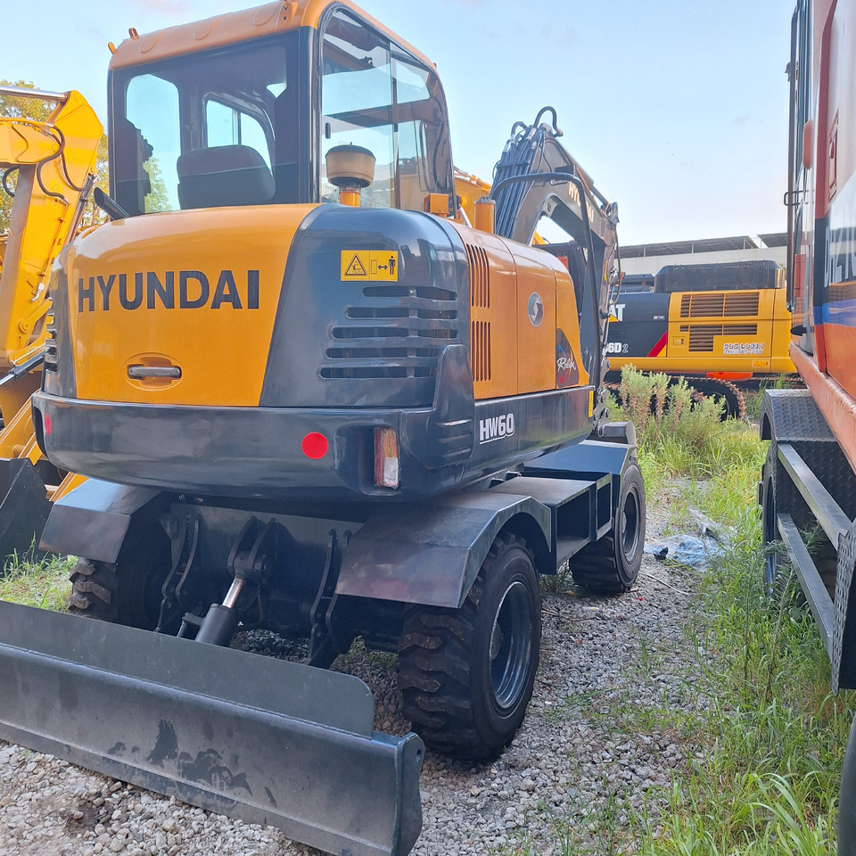 Hyundai 60vs excavator - Bager točkaš: slika 2 Hyundai 60vs excavator - Bager točkaš: slika 2