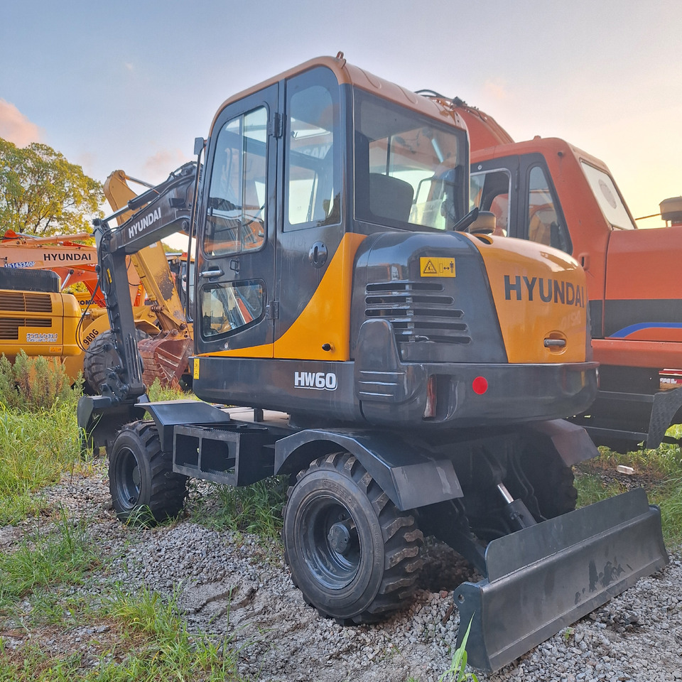 Hyundai 60vs excavator - Bager točkaš: slika 3 Hyundai 60vs excavator - Bager točkaš: slika 3
