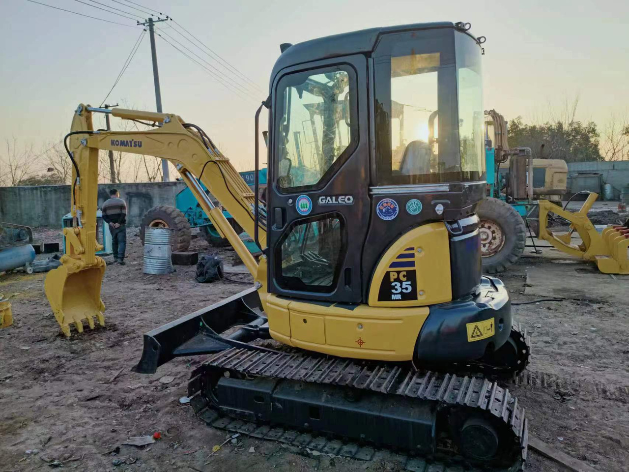 KOMATSU PC35 Excavator - Bager guseničar: slika 1 KOMATSU PC35 Excavator - Bager guseničar: slika 1