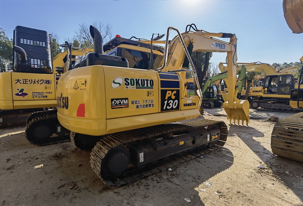 Komatsu PC130-7 Excavator - Bager guseničar: slika 2 Komatsu PC130-7 Excavator - Bager guseničar: slika 2