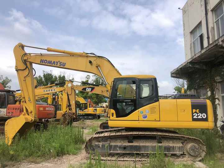 Komatsu PC220-7 Excavator - Bager guseničar: slika 4 Komatsu PC220-7 Excavator - Bager guseničar: slika 4