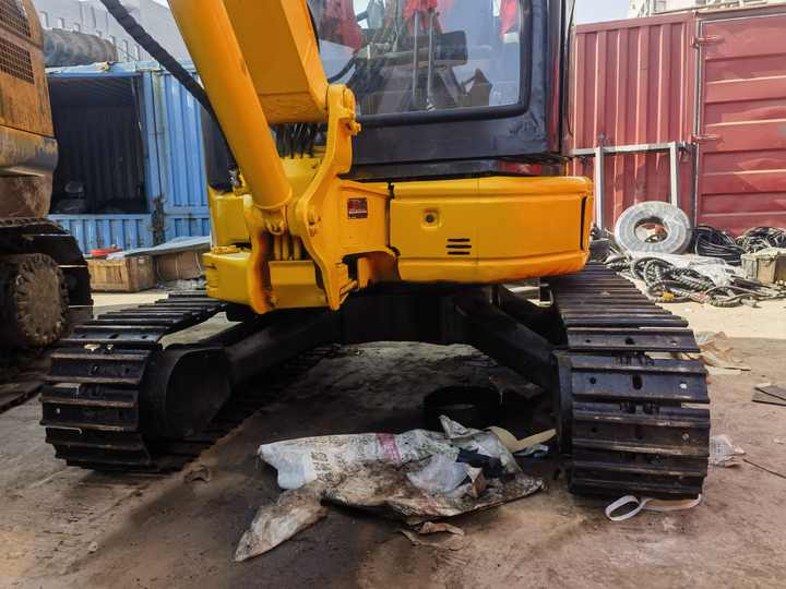 PC30 komatsu hydraulic excavator small digger in good condition on sale - Bager guseničar: slika 5 PC30 komatsu hydraulic excavator small digger in good condition on sale - Bager guseničar: slika 5