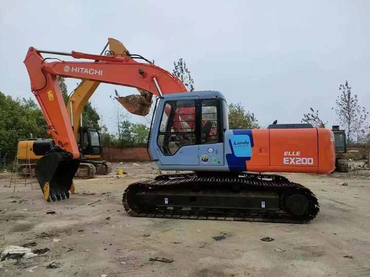 Second hand Hitachi ZX200-3 ZX200-3G ZX200-5G ZX210 ZX240 excavator used hitachi excavator in stock - Bager: slika 2 Second hand Hitachi ZX200-3 ZX200-3G ZX200-5G ZX210 ZX240 excavator used hitachi excavator in stock - Bager: slika 2