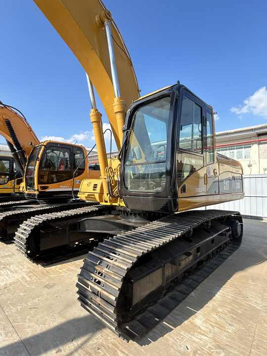 Used Caterpillar CAT 330D 330DL japanese used excavator secondhand machine digger CAT330 CAT330D - Bager guseničar: slika 5 Used Caterpillar CAT 330D 330DL japanese used excavator secondhand machine digger CAT330 CAT330D - Bager guseničar: slika 5